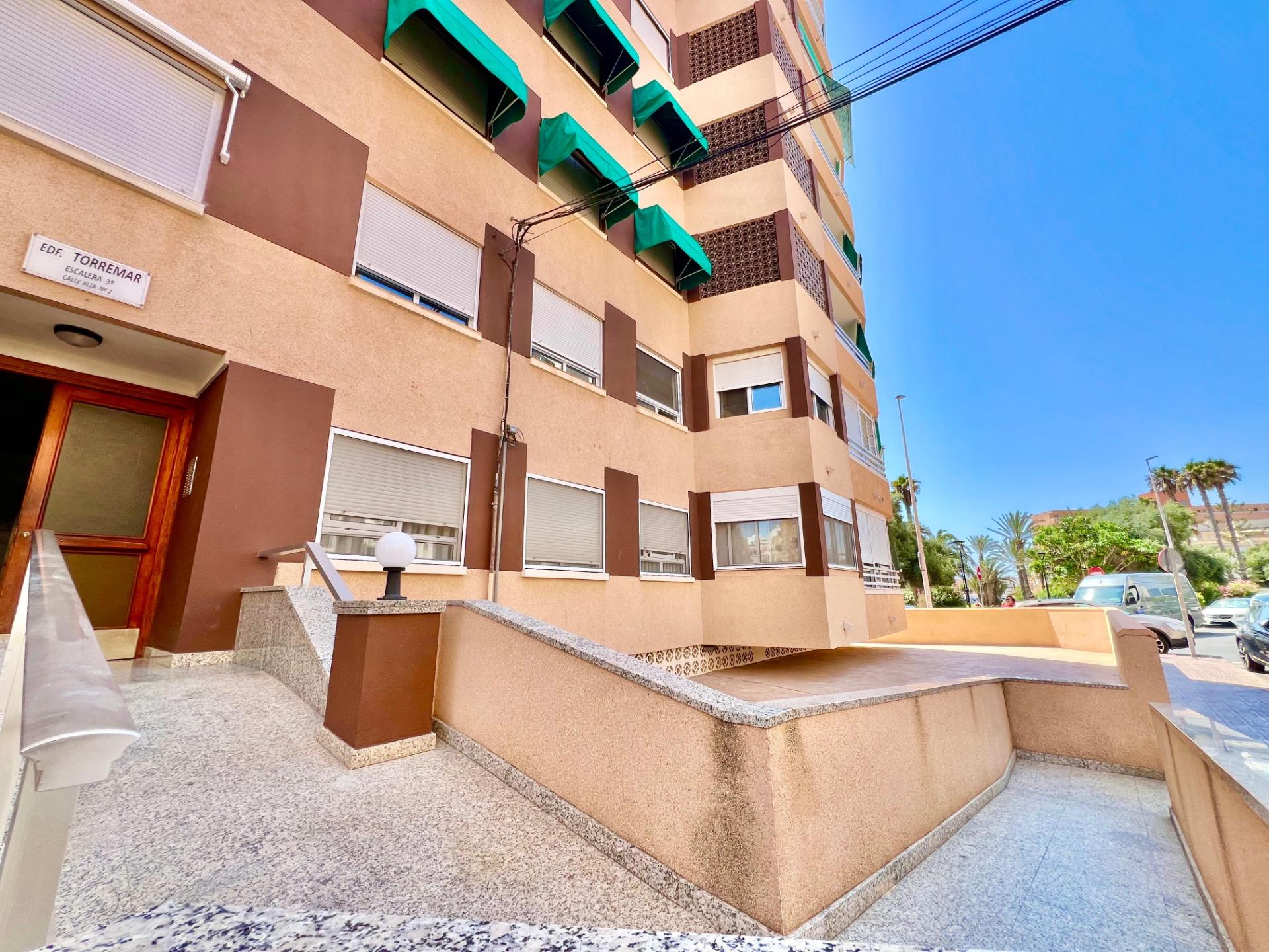 ESPACIOSO APARTAMENTO DE 3 HABITACIONES + PARKING + TRASTERO EN PLANTA 7 CON VISTAS AL MA
