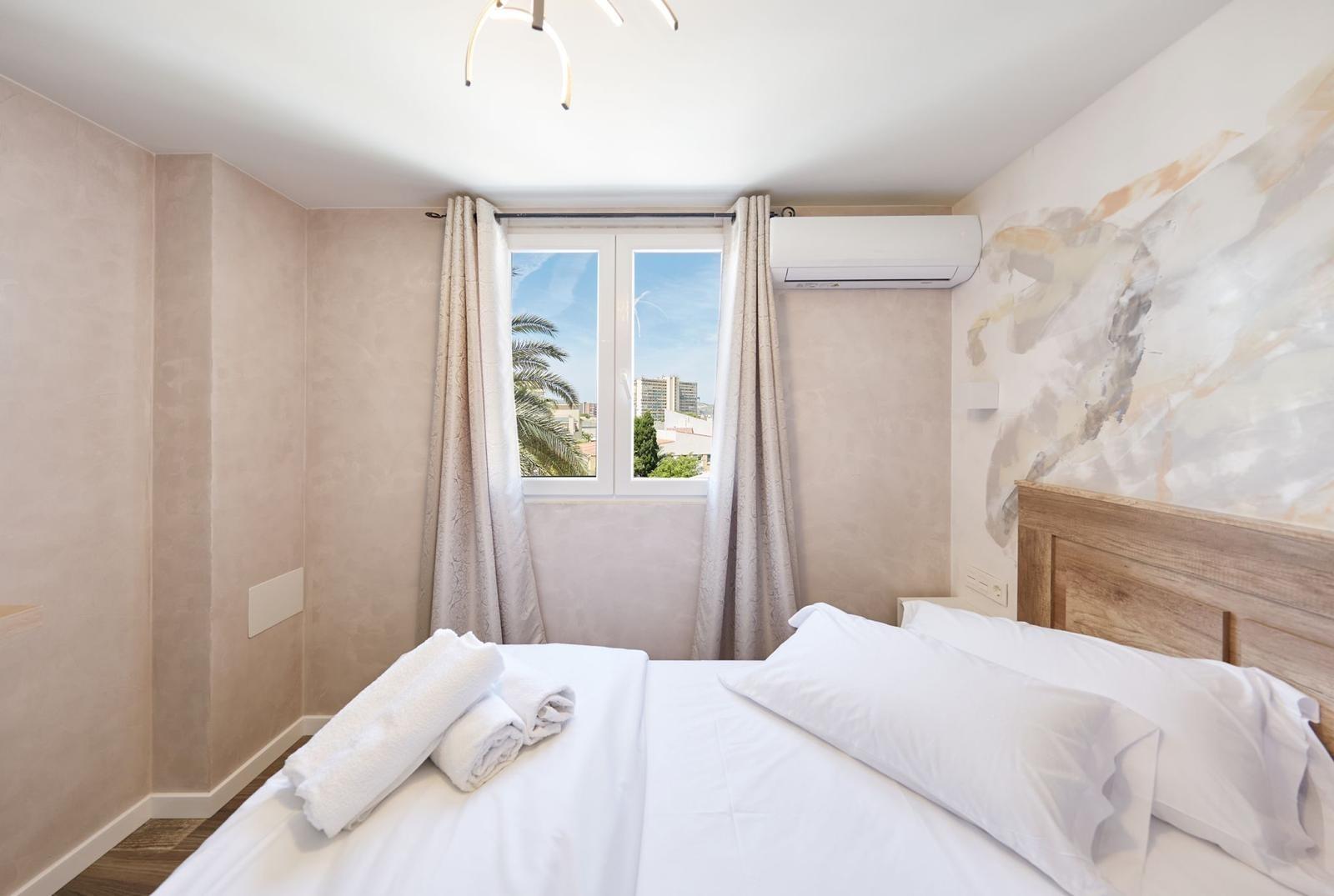 2-4-322 Magnífico Hotel Reformado en Cabo Huertas: IDEAL PARA INVERSORES