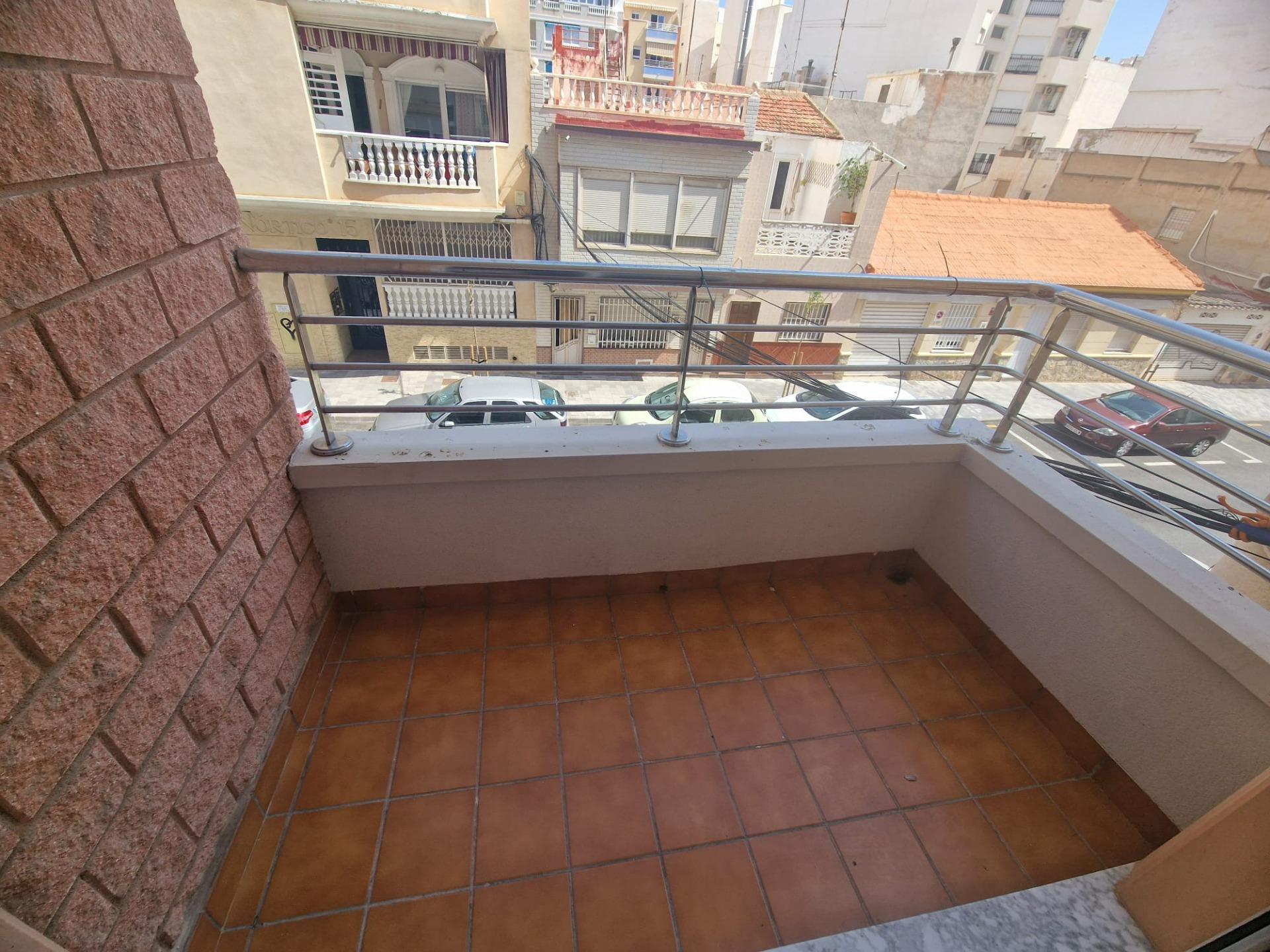 OPORTINIDAD!! APPARTAMENTO EN CABALLERA DE RODAS 2 HABS PISCINA COMUNITARIA 159.900