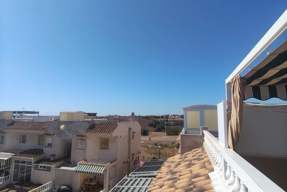 BUNGALOW 2 DORMITORIOS AGUAS NUEVAS, PISCINA COMUNITARIA 199.900€