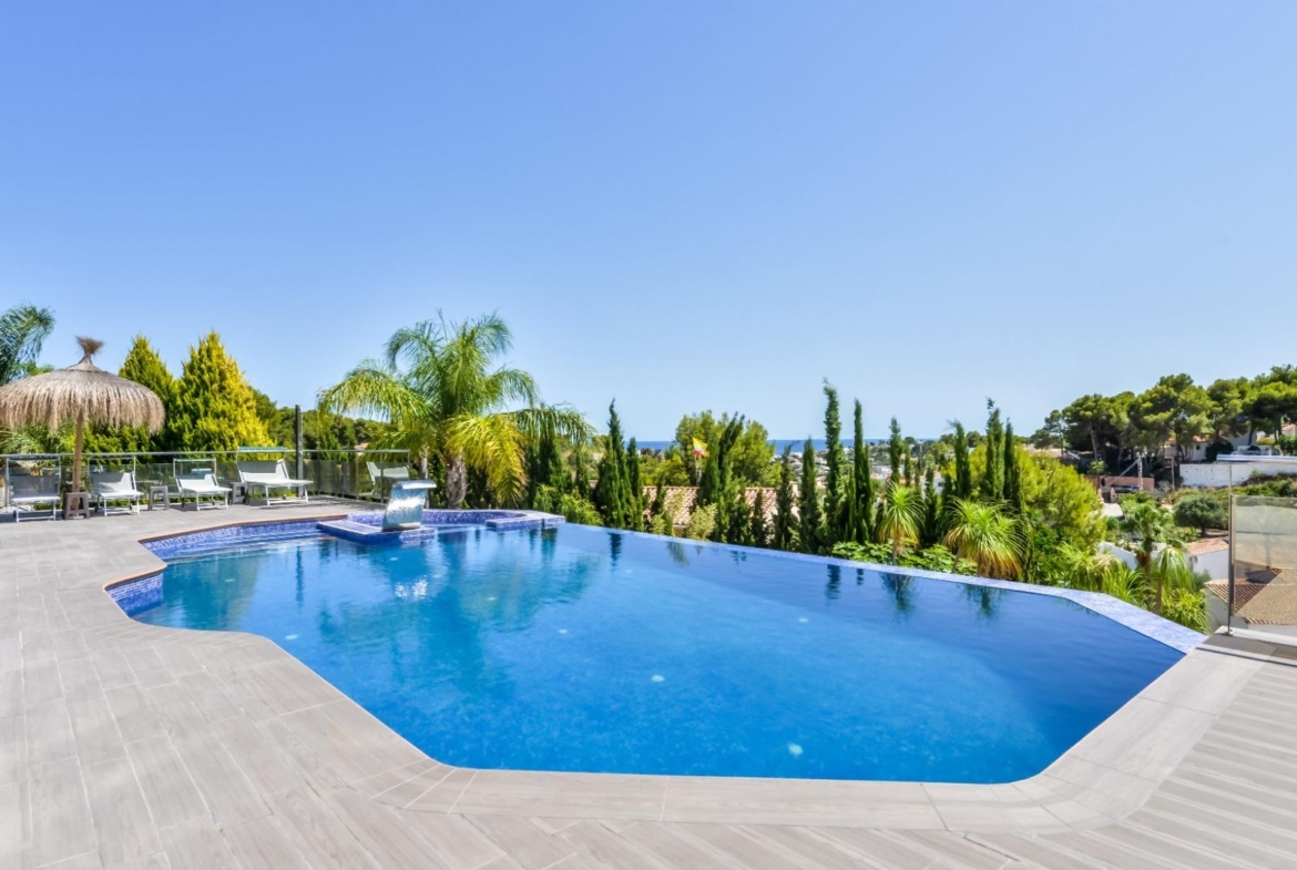 Modern and Luxurious Villa with Sea Views in Benissa 🌊