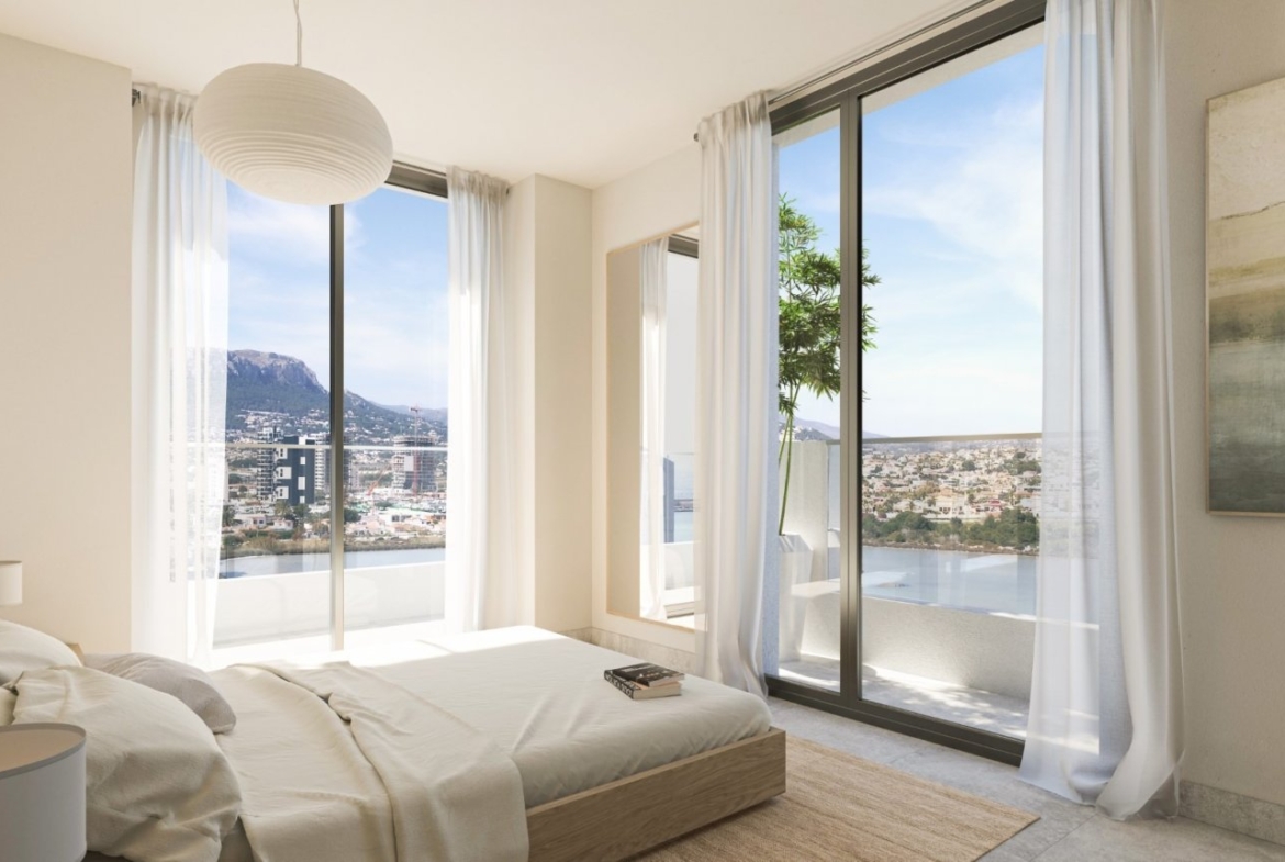 Newly built homes with large terraces and sea views