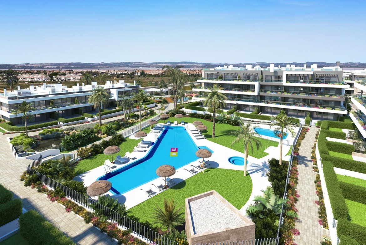 Apartments, bungalows, semi-detached and detached villas with wonderful communal areas in Torrevieja