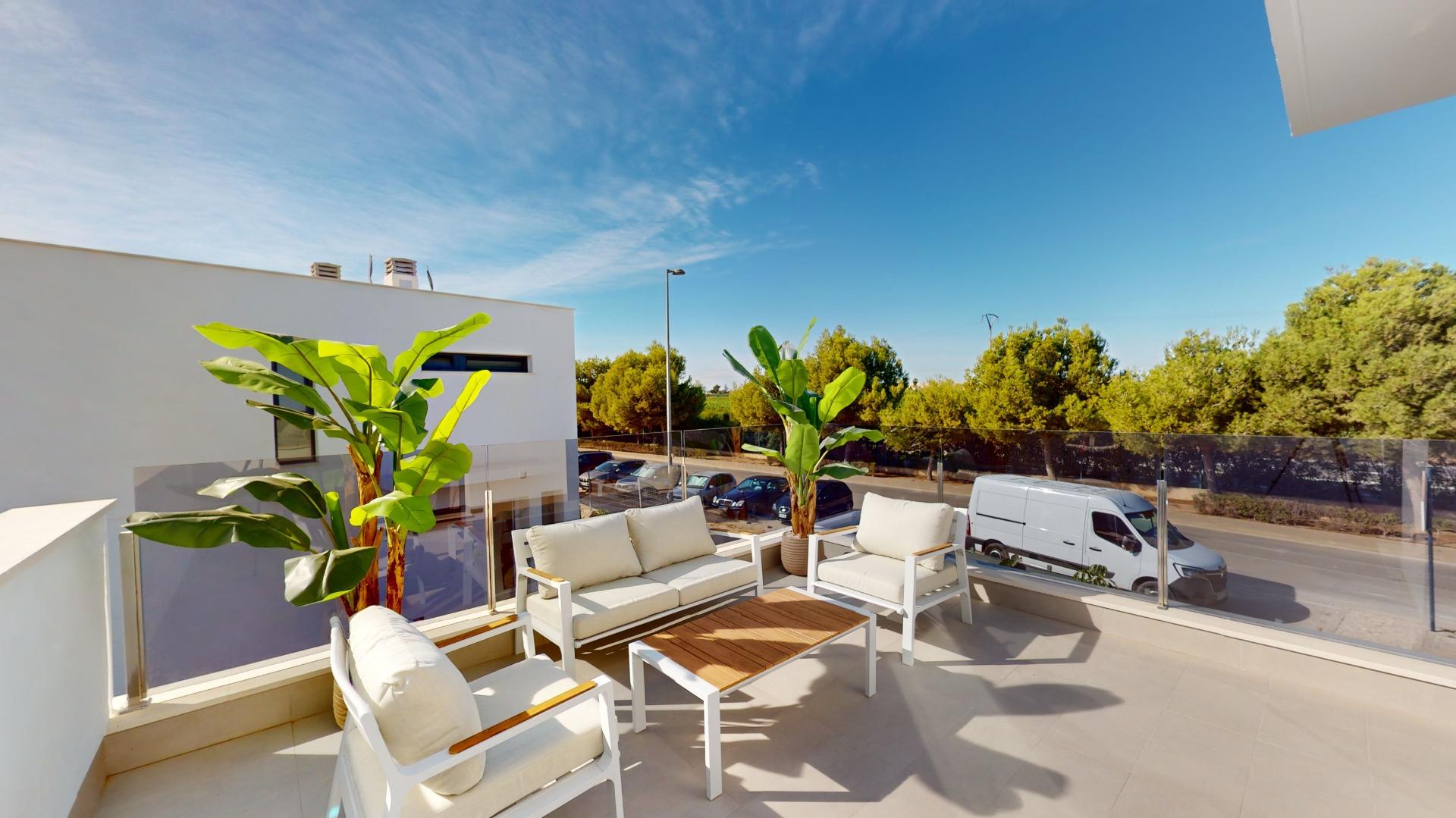 2-40-13 Detached modern villas placed in Roda Golf, Murcia