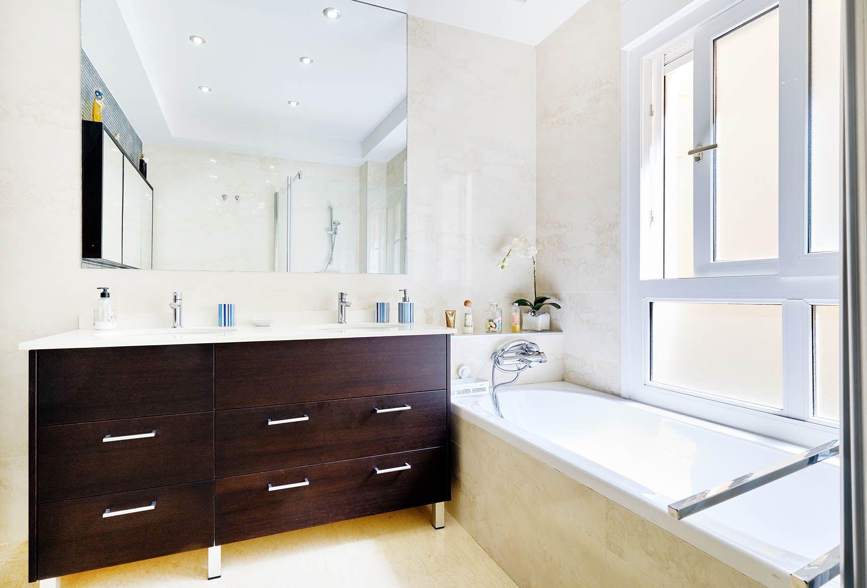 2-40-23 Luxury PENTHOUSE in the TORREVIEJA THEATER SQUARE
