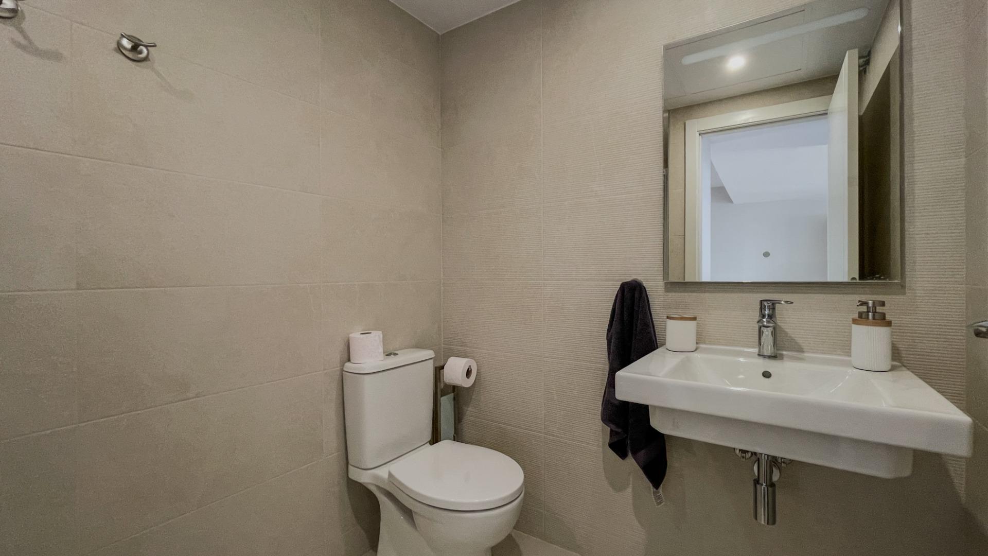 2-40-27 Moderne duplex met 5 slaapkamers in het exclusieve Campirroso complex, Finestrat