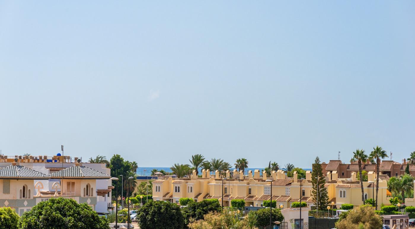 OBRA NUEVA EN VERA PLAYA. DE VOORZITTER. – HET DEBAT IS GESLOTEN.