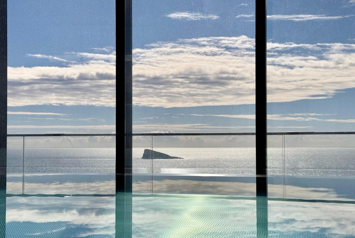 Luxe appartement te koop met prachtig uitzicht op zee