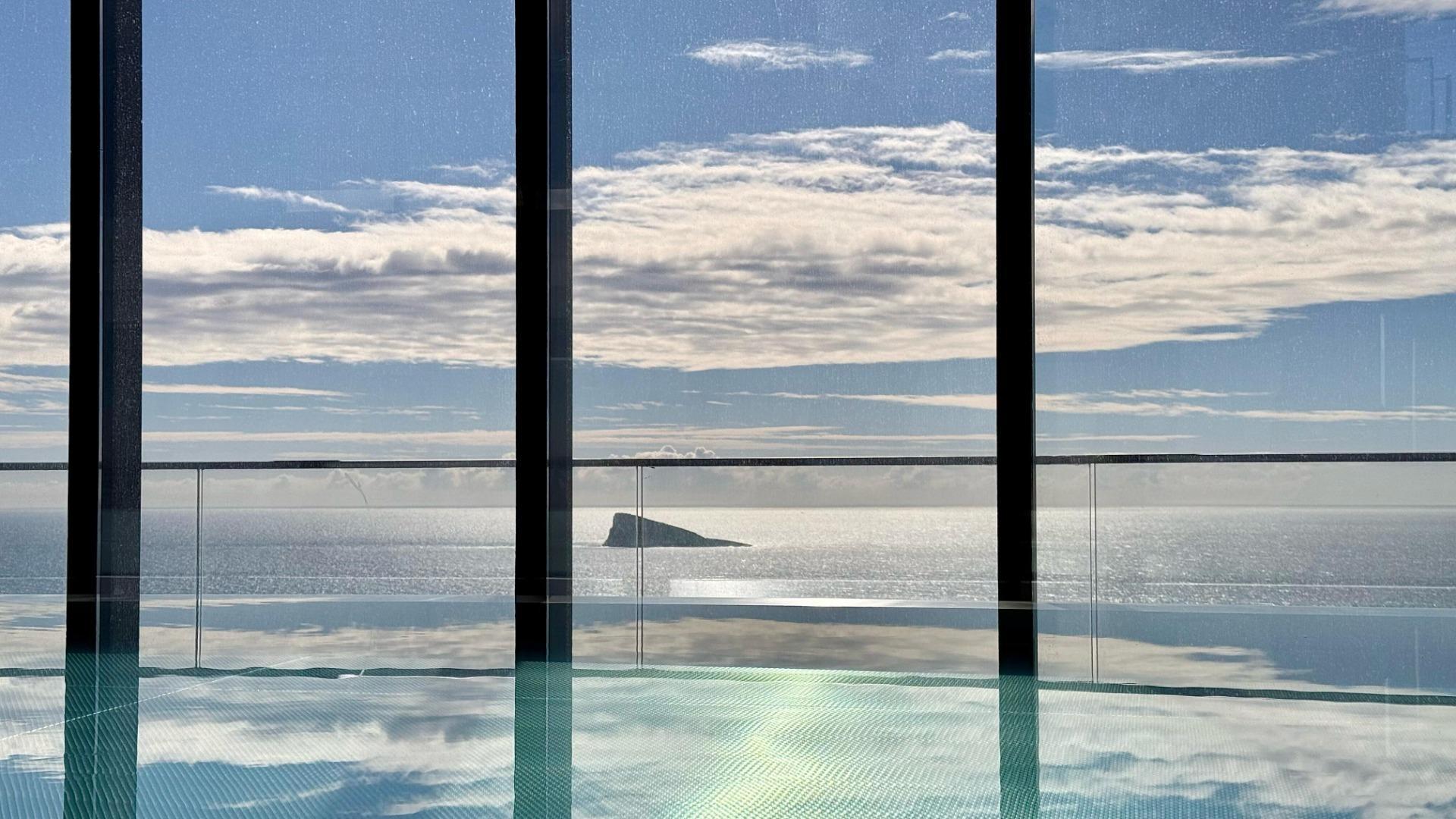 Luxe appartement te koop met prachtig uitzicht op zee