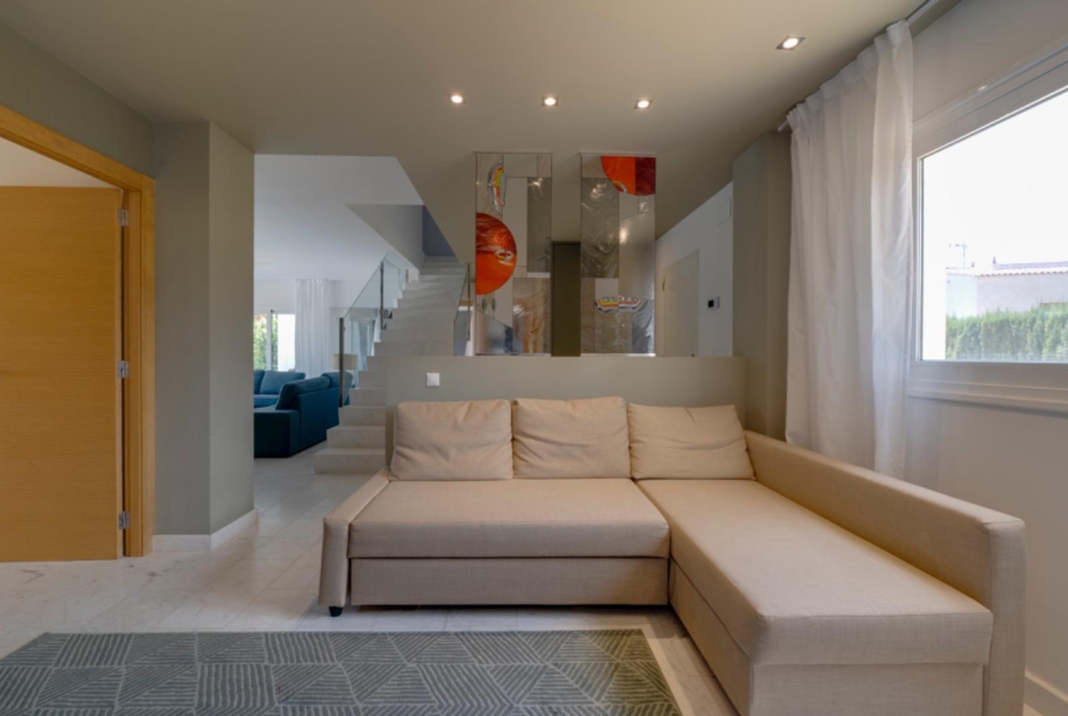 Luxury Villa in the central area of Albir