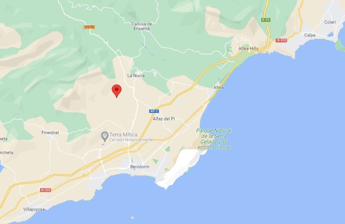 Villas de nueva construcción con vistas al mar y montaña