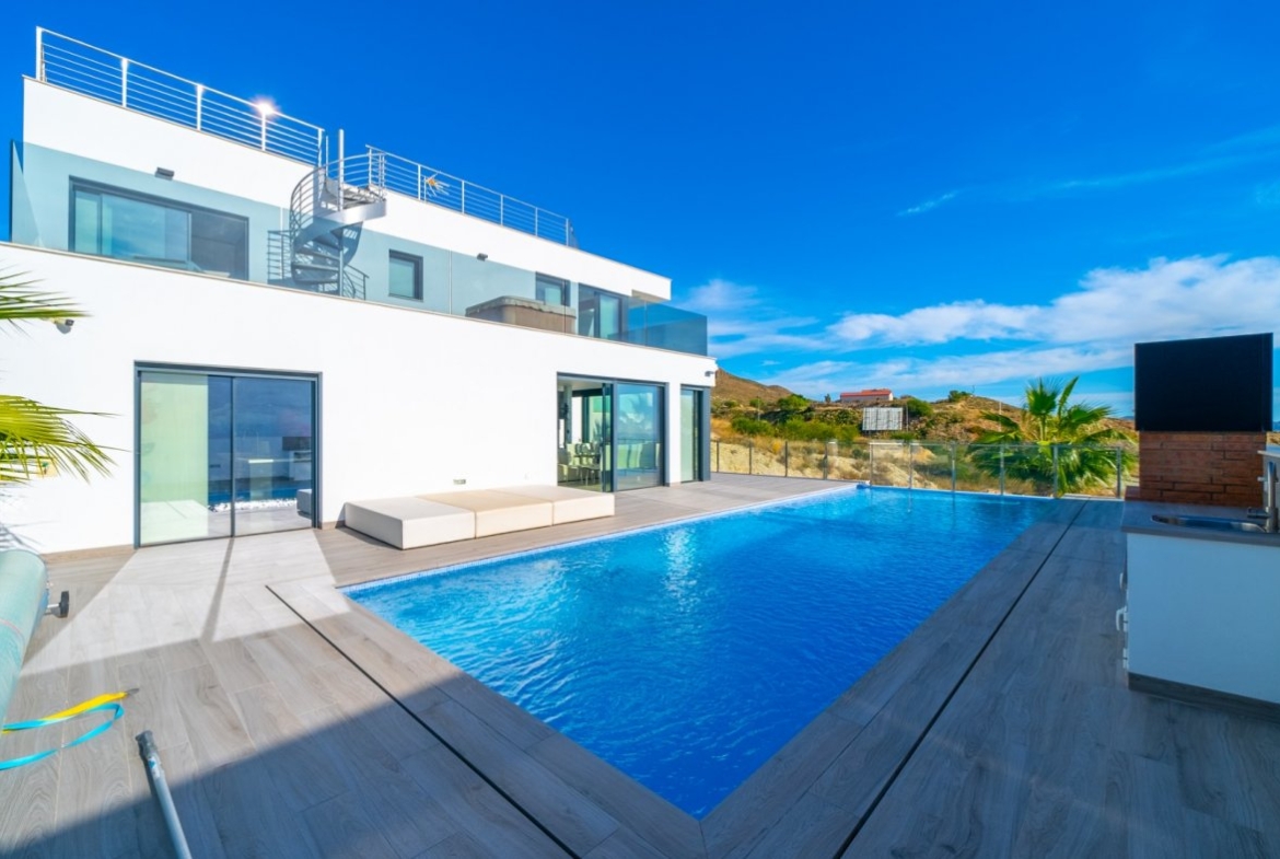 VILLA DE LUJO EN VENTA EN FINESTRAT – BALCON DE FINESTRAT