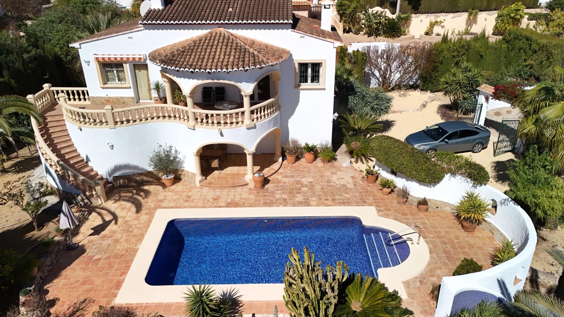 2-42-13 Mediterranean style villa with pool and close to the sea