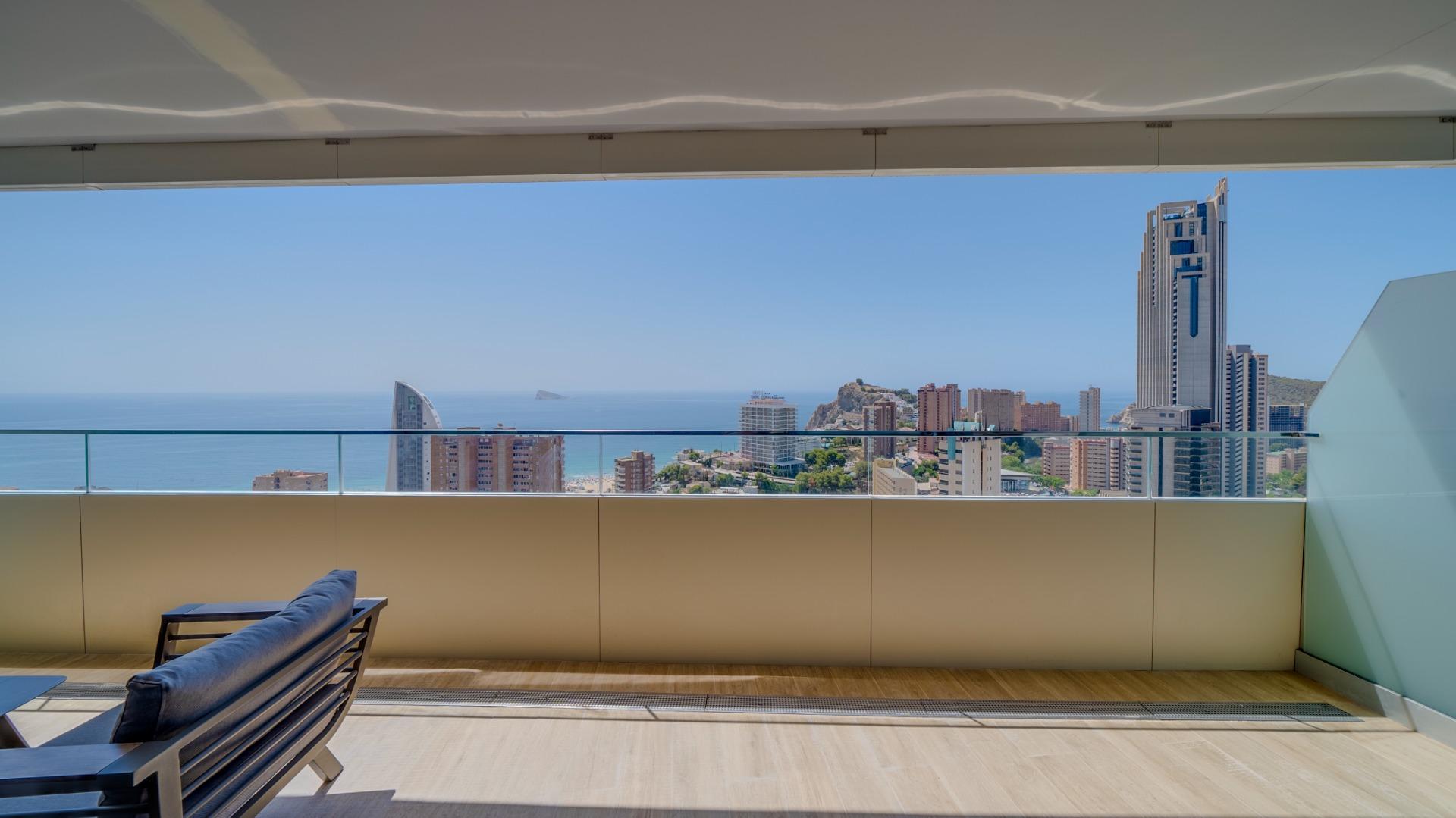 Exclusivo Piso en la Cala de Benidorm con Vistas al Mar