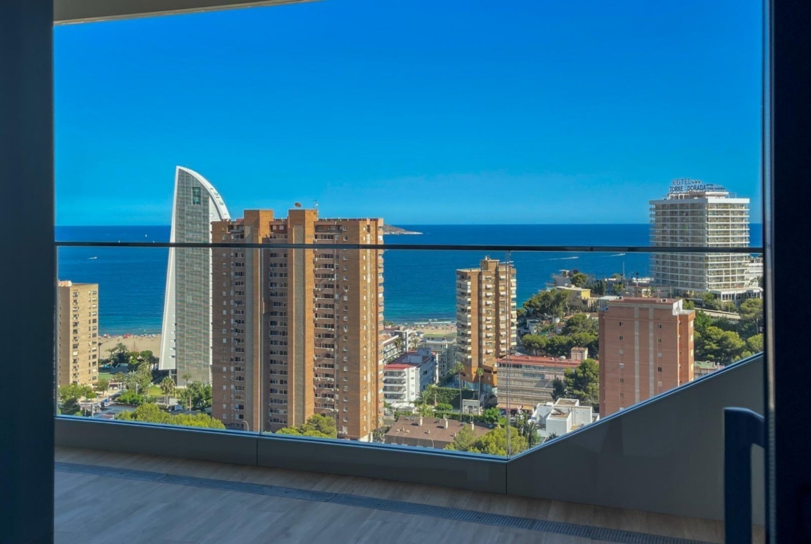 Luxe appartement te koop met prachtig uitzicht op zee
