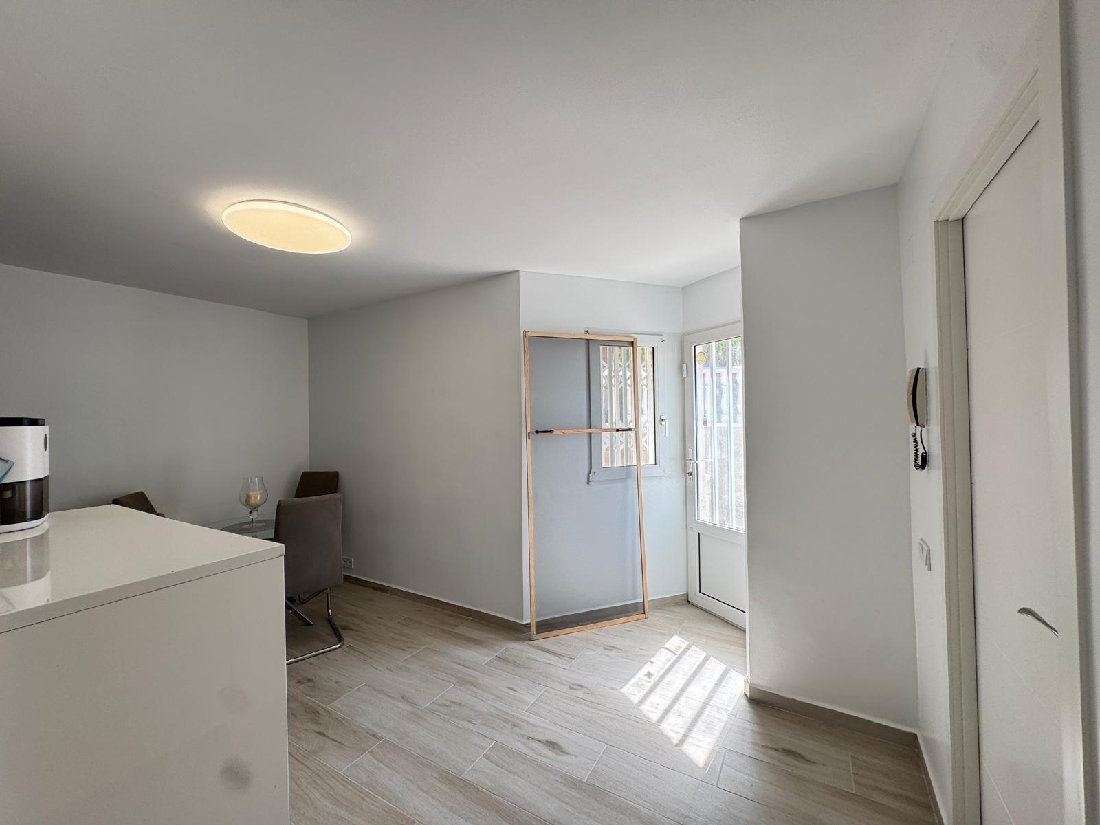 2-42-40 VILLA DE LIJO EN CAMPOAMOR CON 639 M2 DE CASA. PARCELA 800 M2. PISCINA PROPIA. 5 DORM. 4 BAÑOS. PLAYA A 650 METROS.