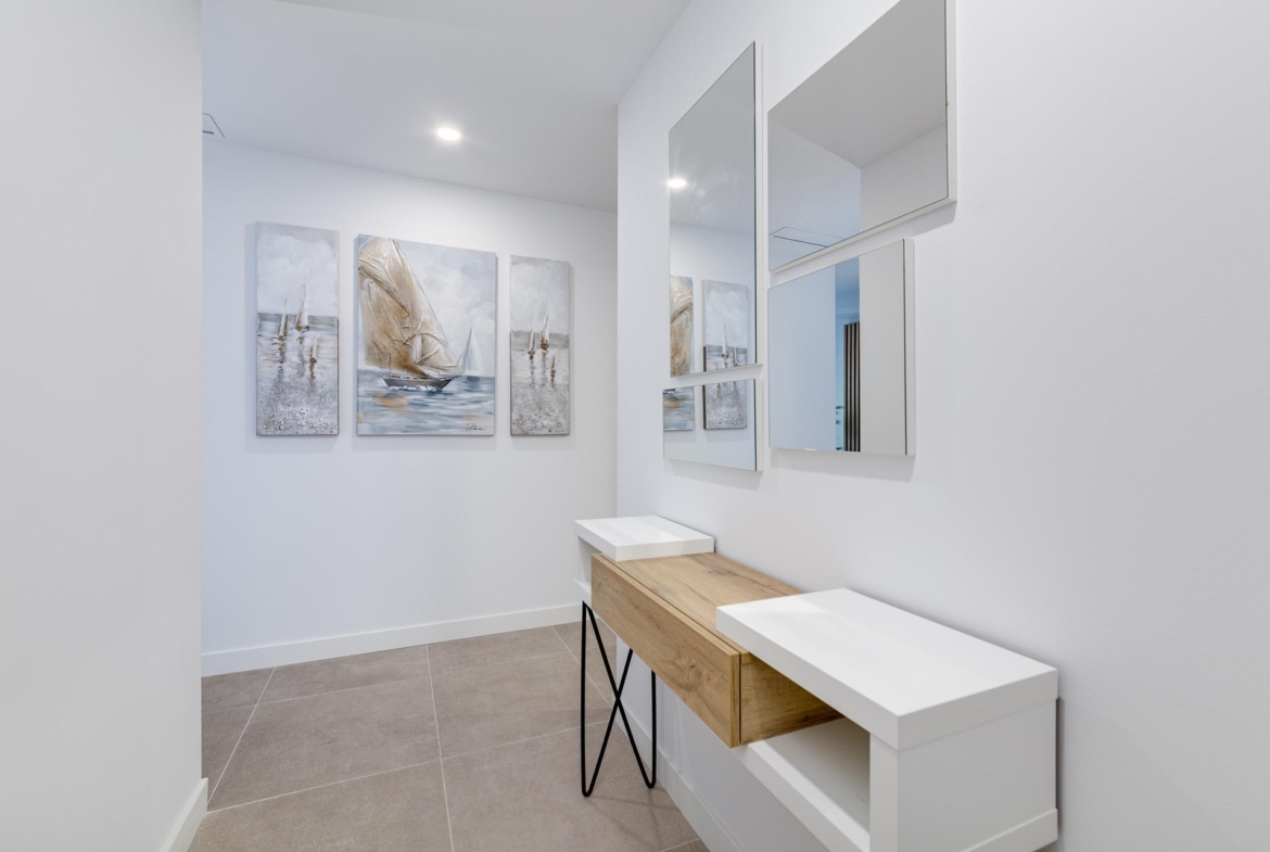 SPECTACULAR NEW LARGE APARTMENT WITH SEA AND MOUNTAIN VIEWS IN CALPE