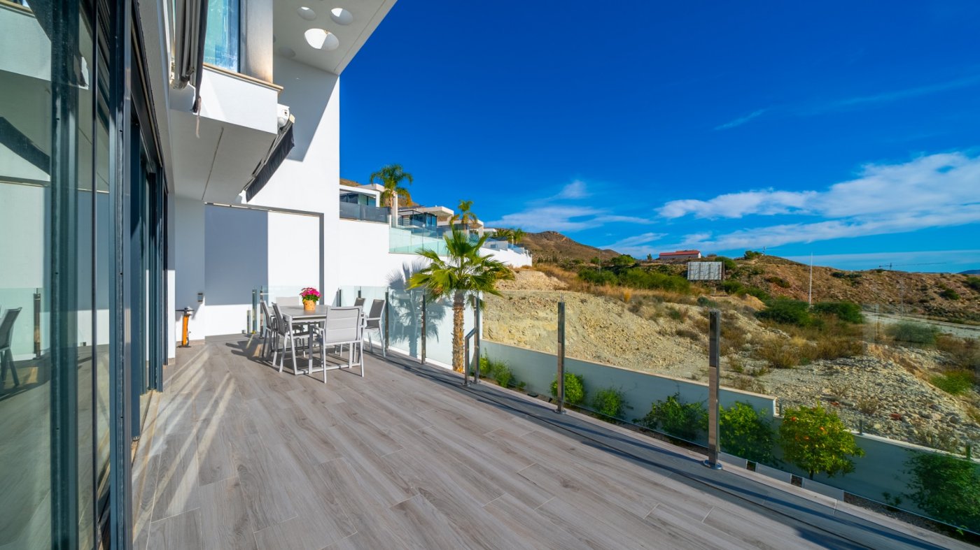 VILLA DE LUJO EN VENTA EN FINESTRAT – BALCON DE FINESTRAT