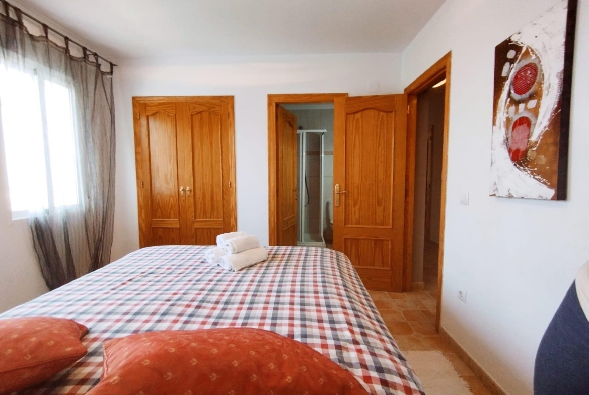 Exclusieve villa in Calpe met panoramisch uitzicht en een grote investeringsmogelijkheid