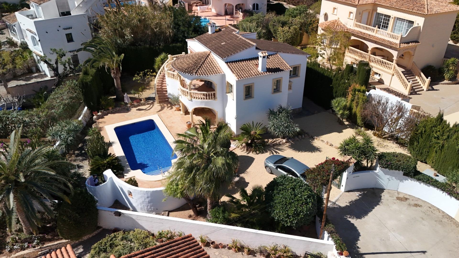 2-44-13 Mediterranean style villa with pool and close to the sea