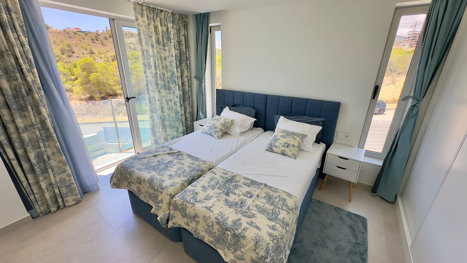 Grote villa op het balkon van Finestrat met uitzicht op de zee