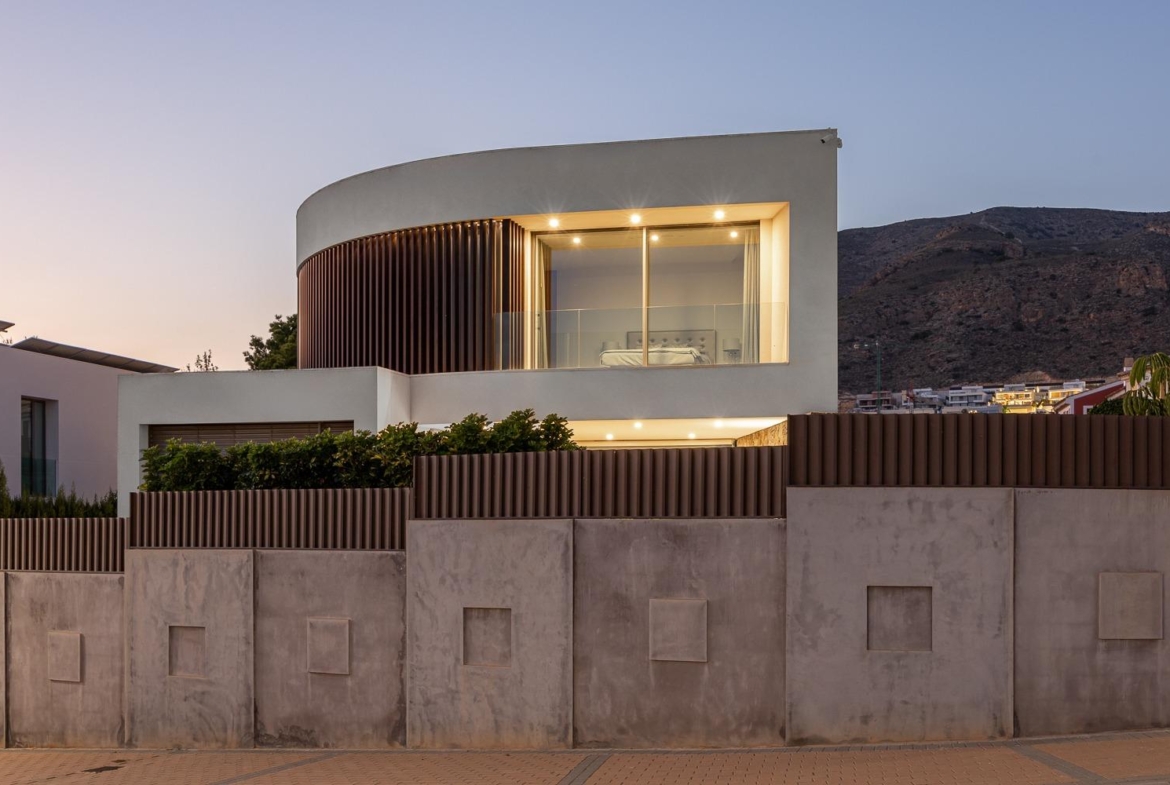 Stunning designer villa in Finestrat, where comfort meets contemporary elegance.