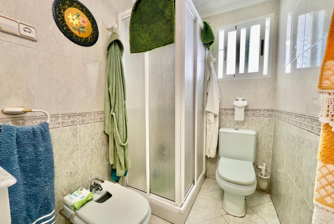 ESPACIOSO APARTAMENTO DE 3 HABITACIONES + PARKING + TRASTERO EN PLANTA 7 CON VISTAS AL MA