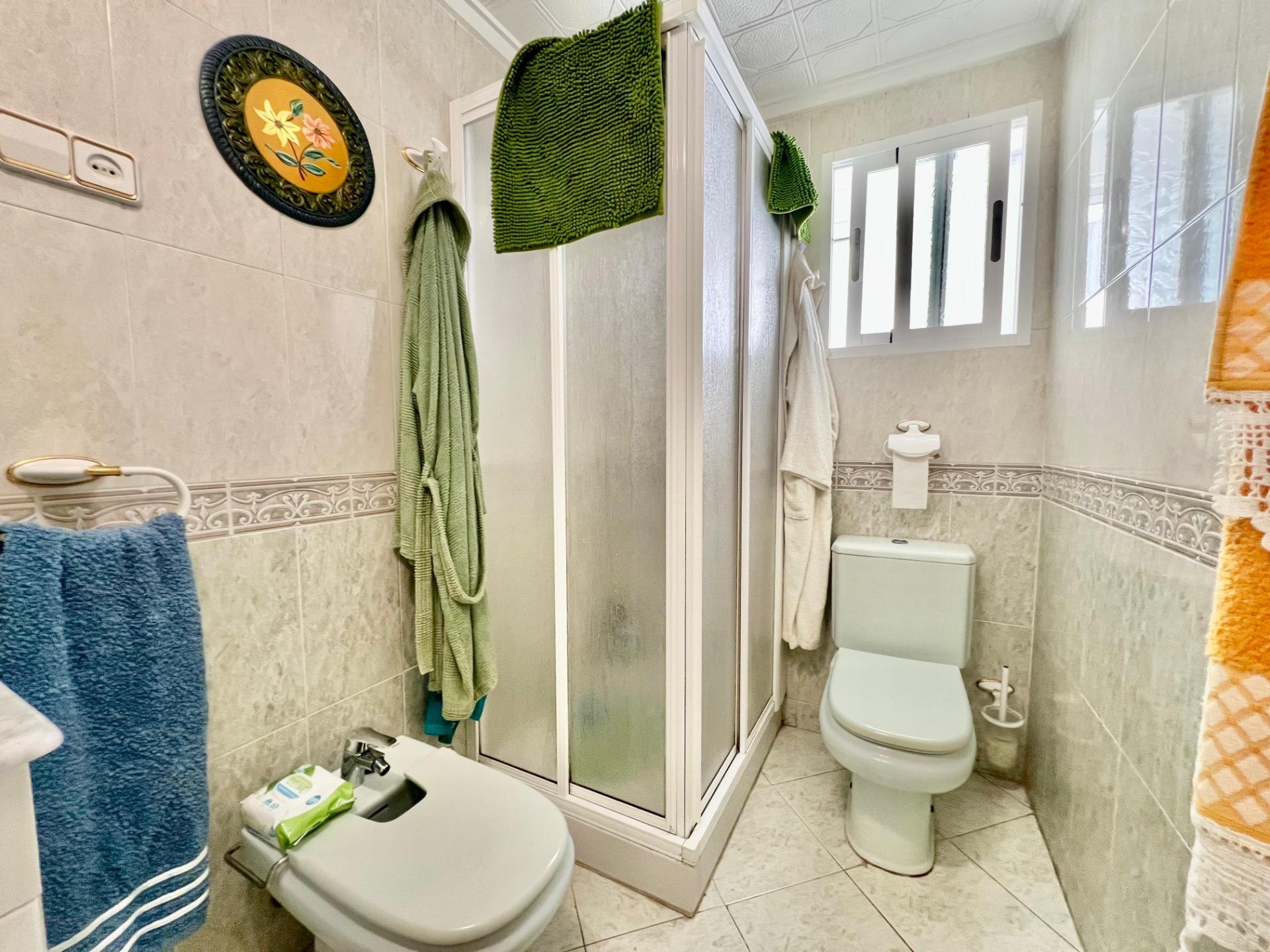 ESPACIOSO APARTAMENTO DE 3 HABITACIONES + PARKING + TRASTERO EN PLANTA 7 CON VISTAS AL MA