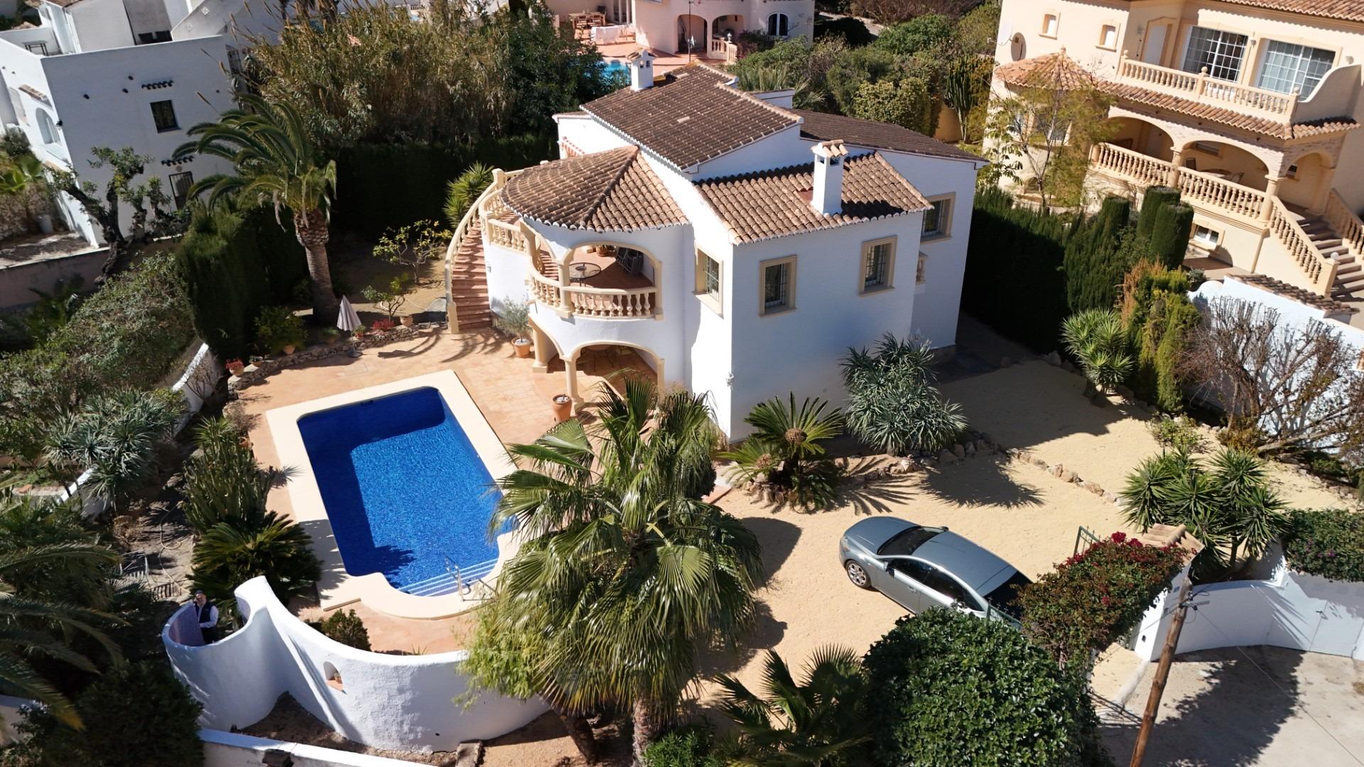 2-45-13 Mediterranean style villa with pool and close to the sea