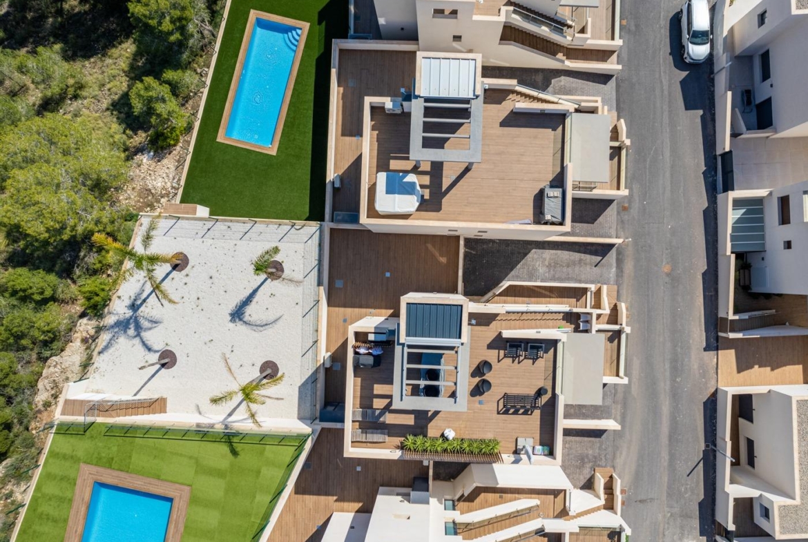 OBRA NUEVA! BUGALOW EN SAN MIGUEL DE SALINAS. 2 DORM. 2 BAÑOS. PISCINA+GARAJE.