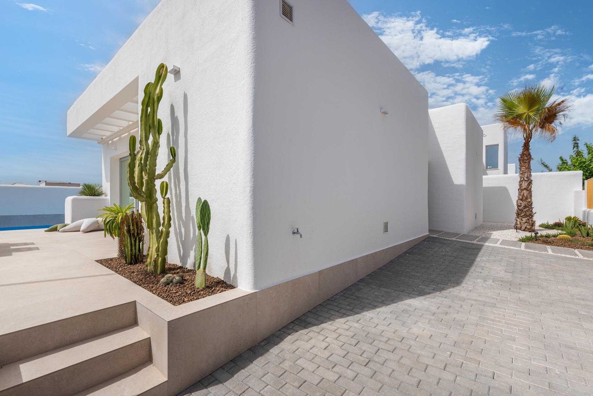 OBRA NUEVA EN DOLORES. VILLAS DE LUJO (SANTORINI) 3 DORM. 2 BAÑOS. PARCELA 260 M2. GARAJE+PISCINA.