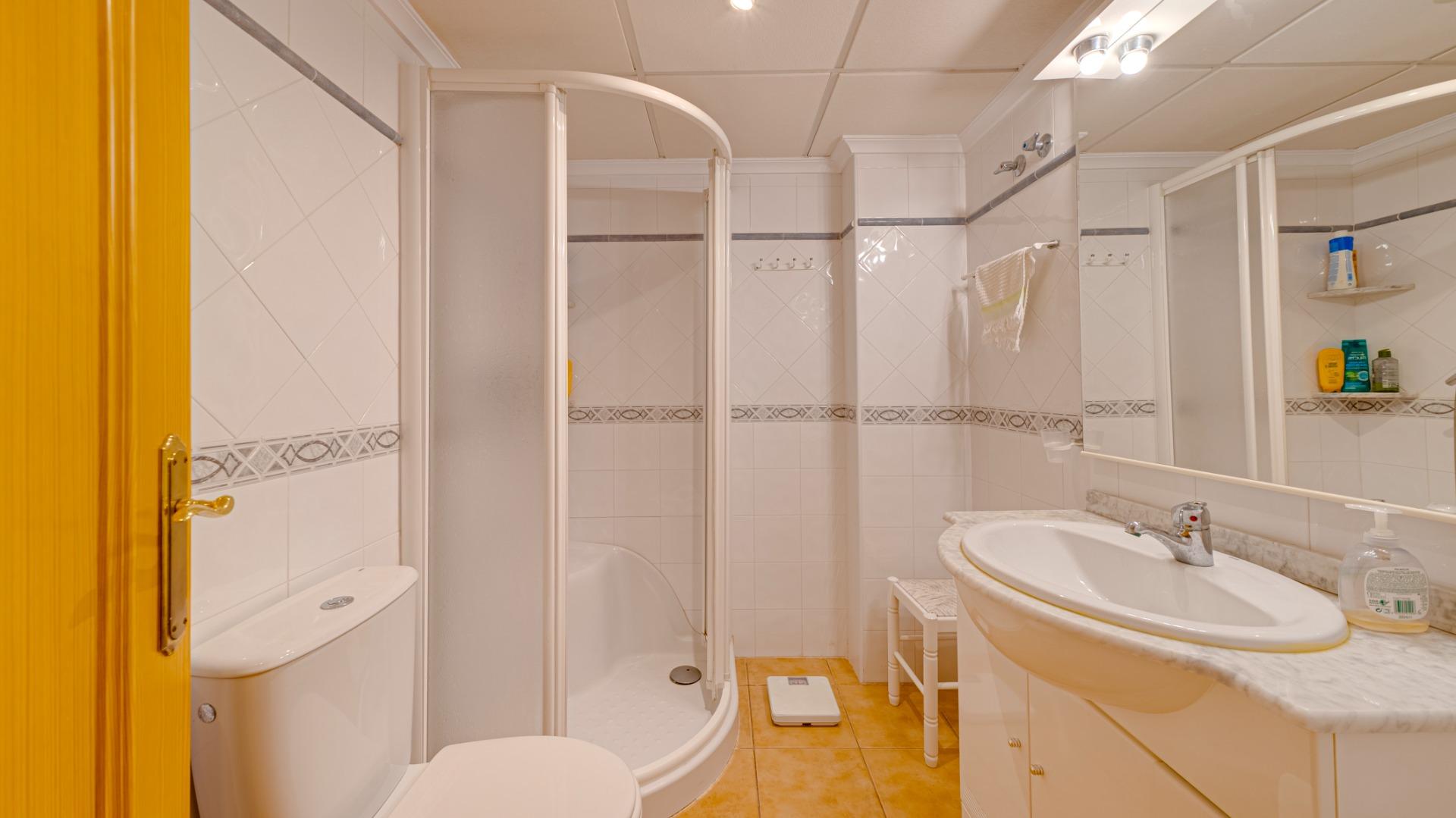 2-46-12 Large corner semi-detached house with sea views,