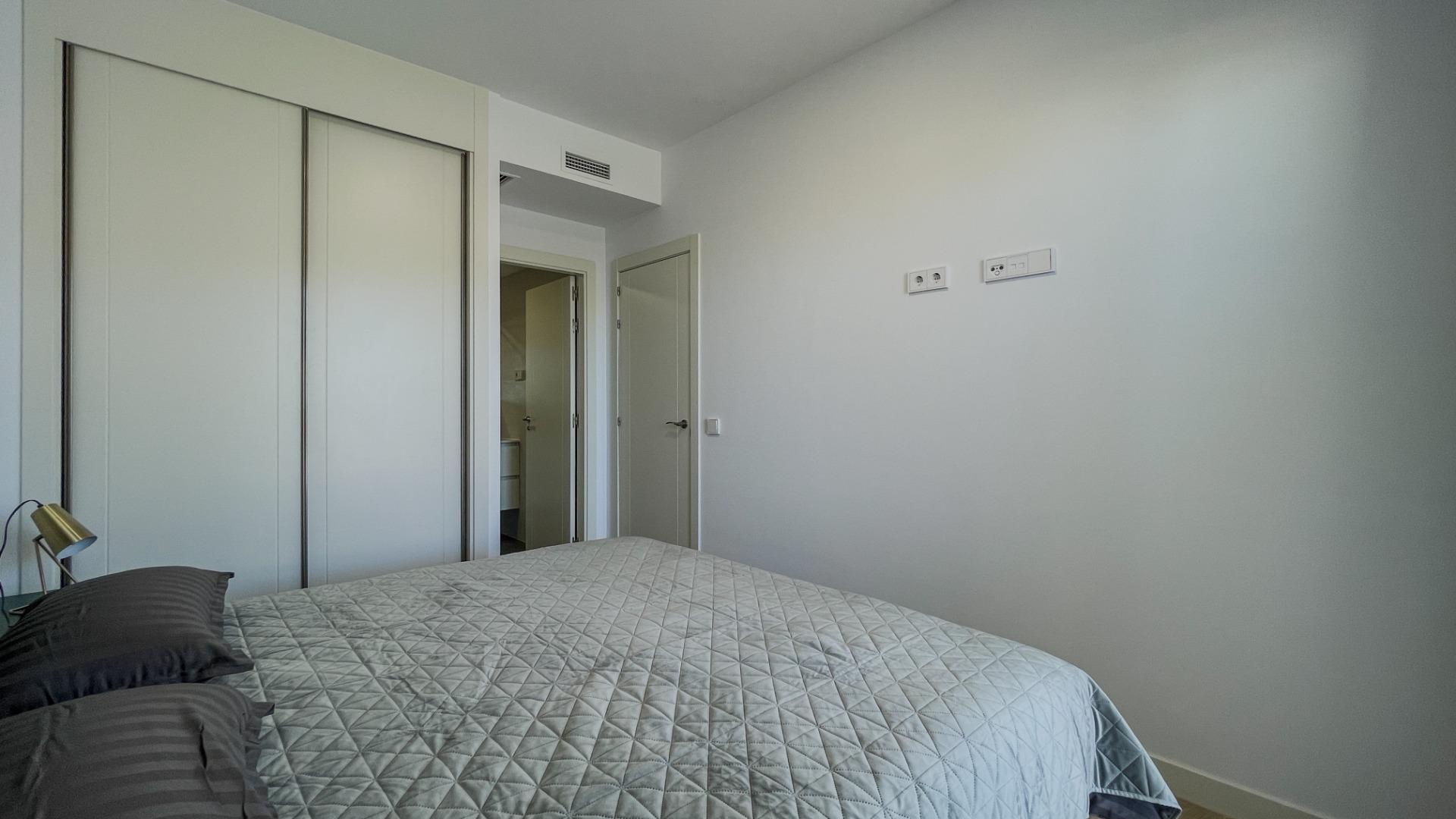 2-46-19 Moderne duplex met 5 slaapkamers in het exclusieve Campirroso complex, Finestrat