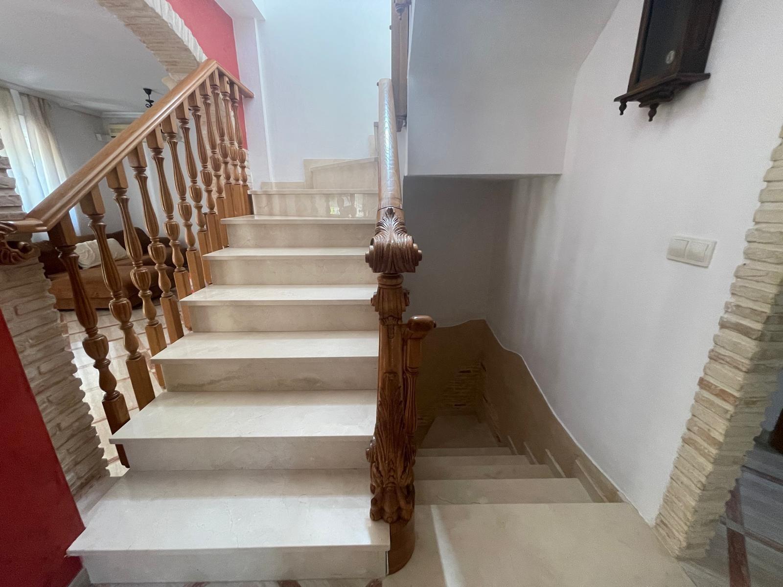VILLA PARADA CON VISTAS AL MAR Y A 200 METROS DE PLAYA! ZONA TORRE LA MATA. 5 DRM. 3 BAÑOS. PISCINA PRIVADA.