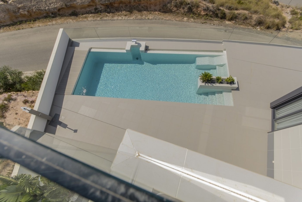 NEW CONSTRUCTION VILLAS 250 m FROM THE BEACH IN CAMPOAMOR