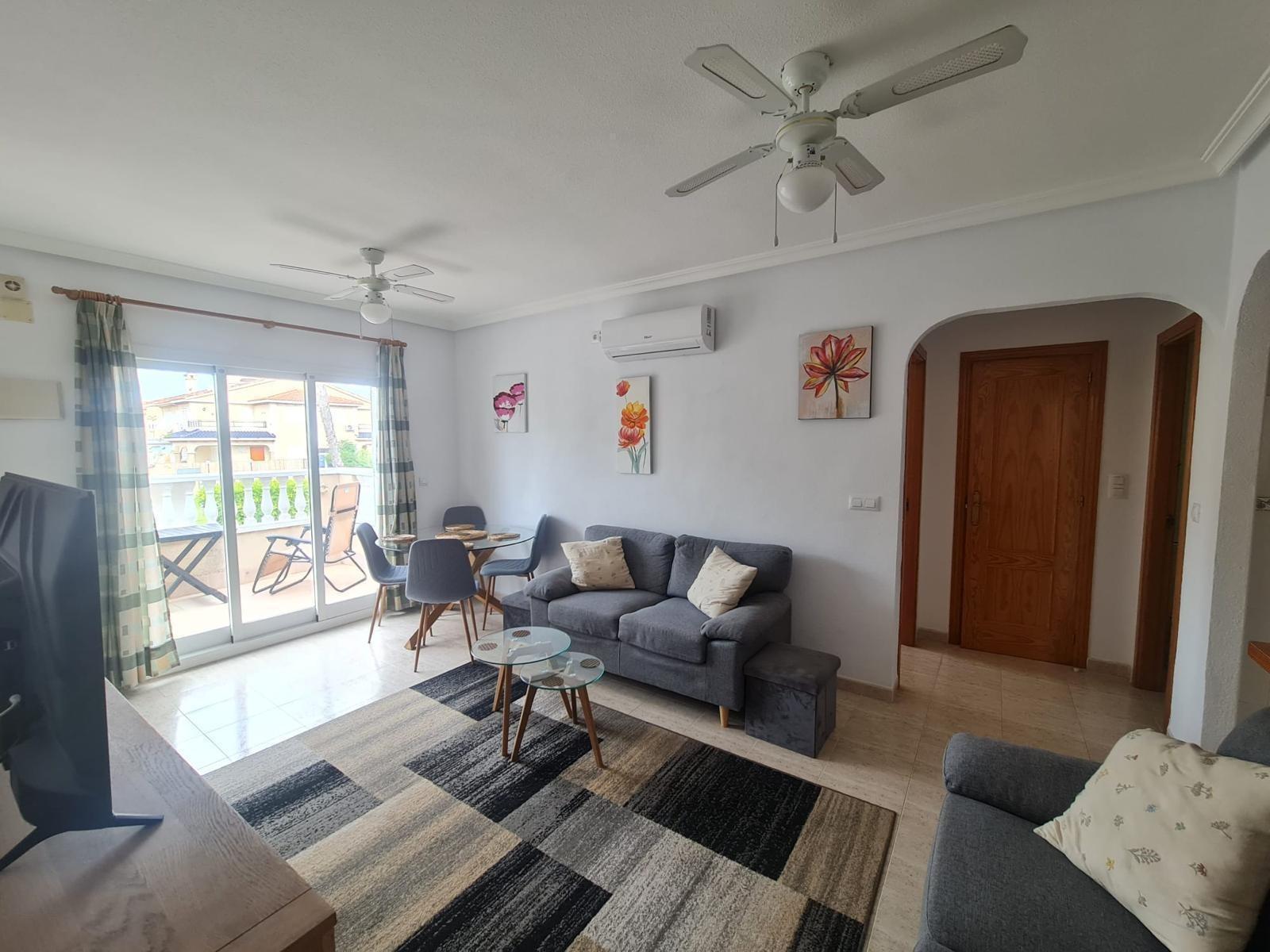 BUNGALOW PLANTA ALTA CON SOLÁRIUM EN ORIHUELA COSTA, ZENIAMAR I.