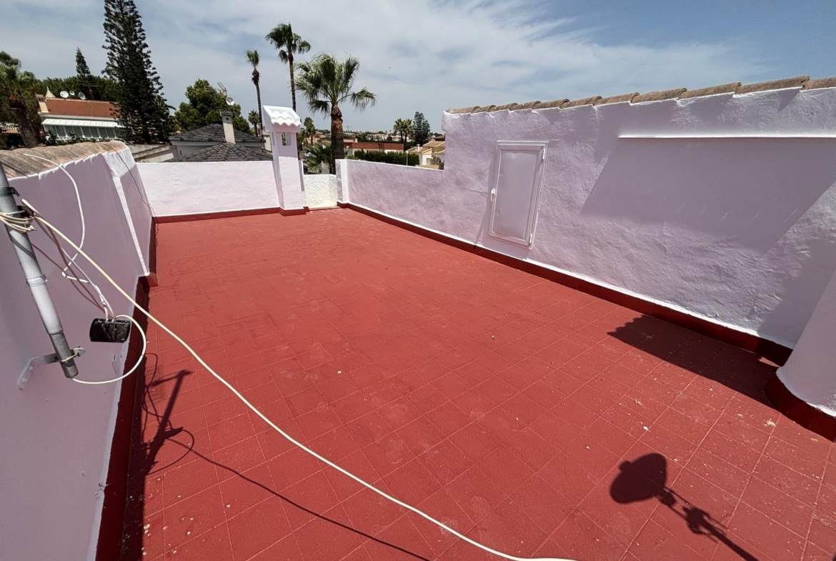 FABULOSA VILLA REFORMADA ESTILO MEDITERRÁNEO EN CIUDAD QUESADA