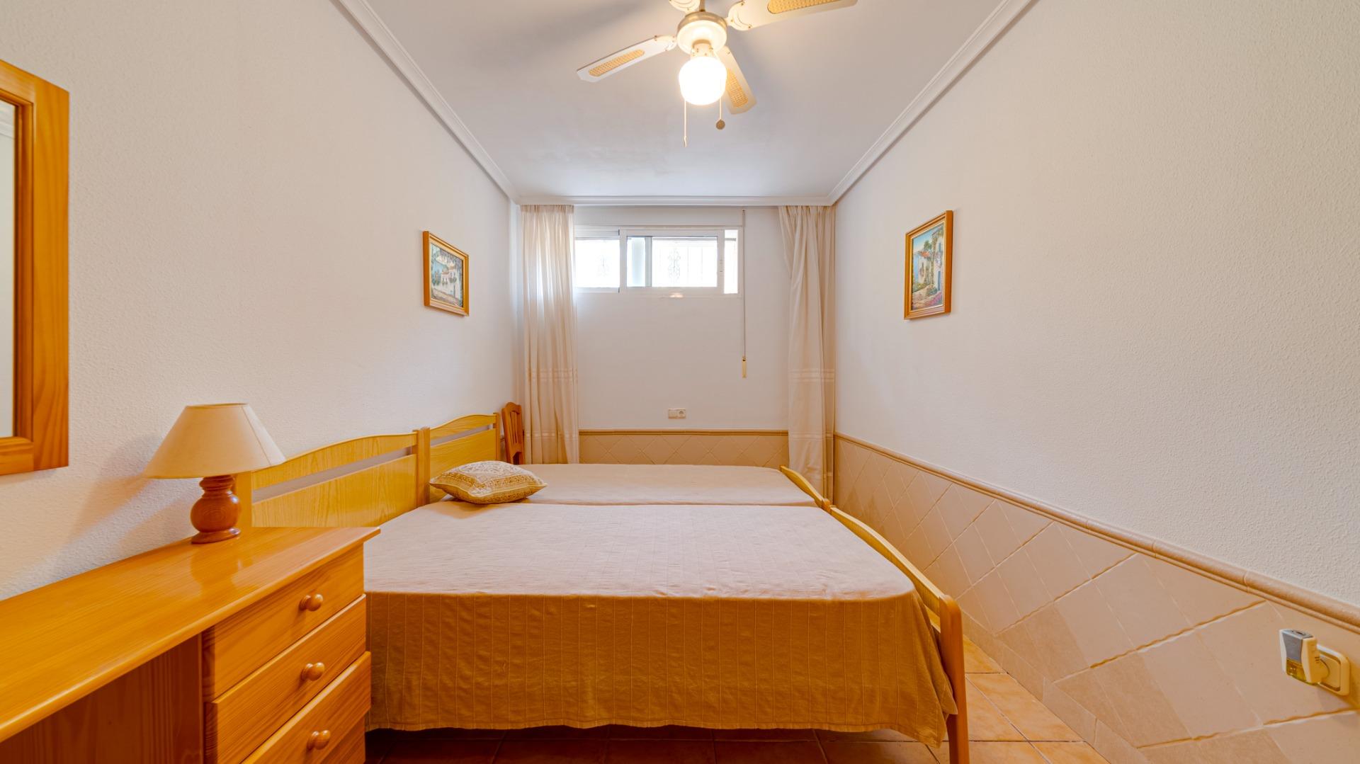 2-48-11 Large corner semi-detached house with sea views,