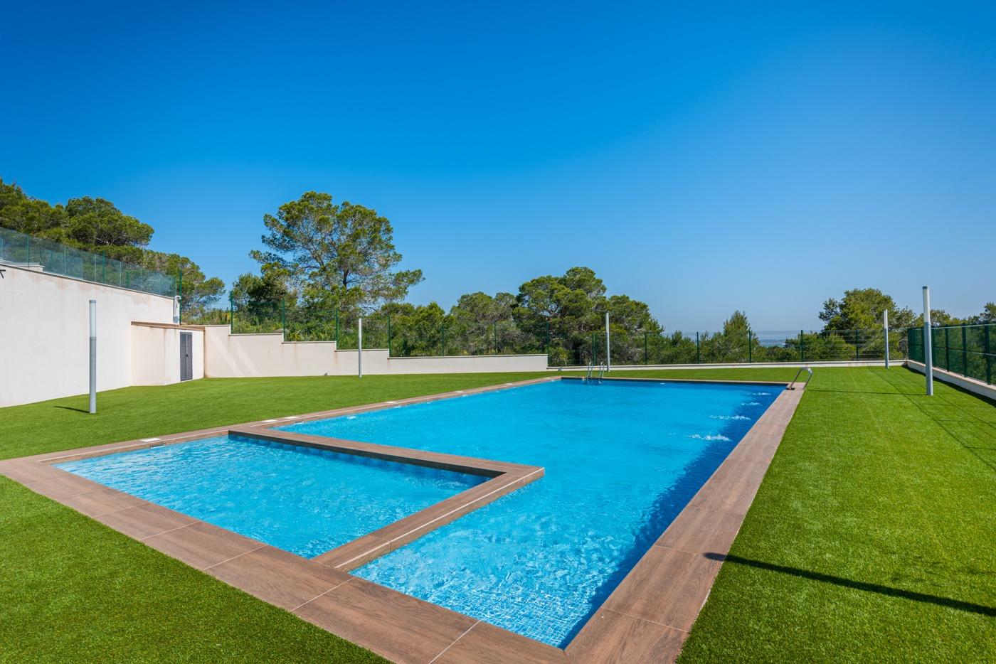 OBRA NUEVA! BUGALOW EN SAN MIGUEL DE SALINAS. 2 DORM. 2 BAÑOS. PISCINA+GARAJE.