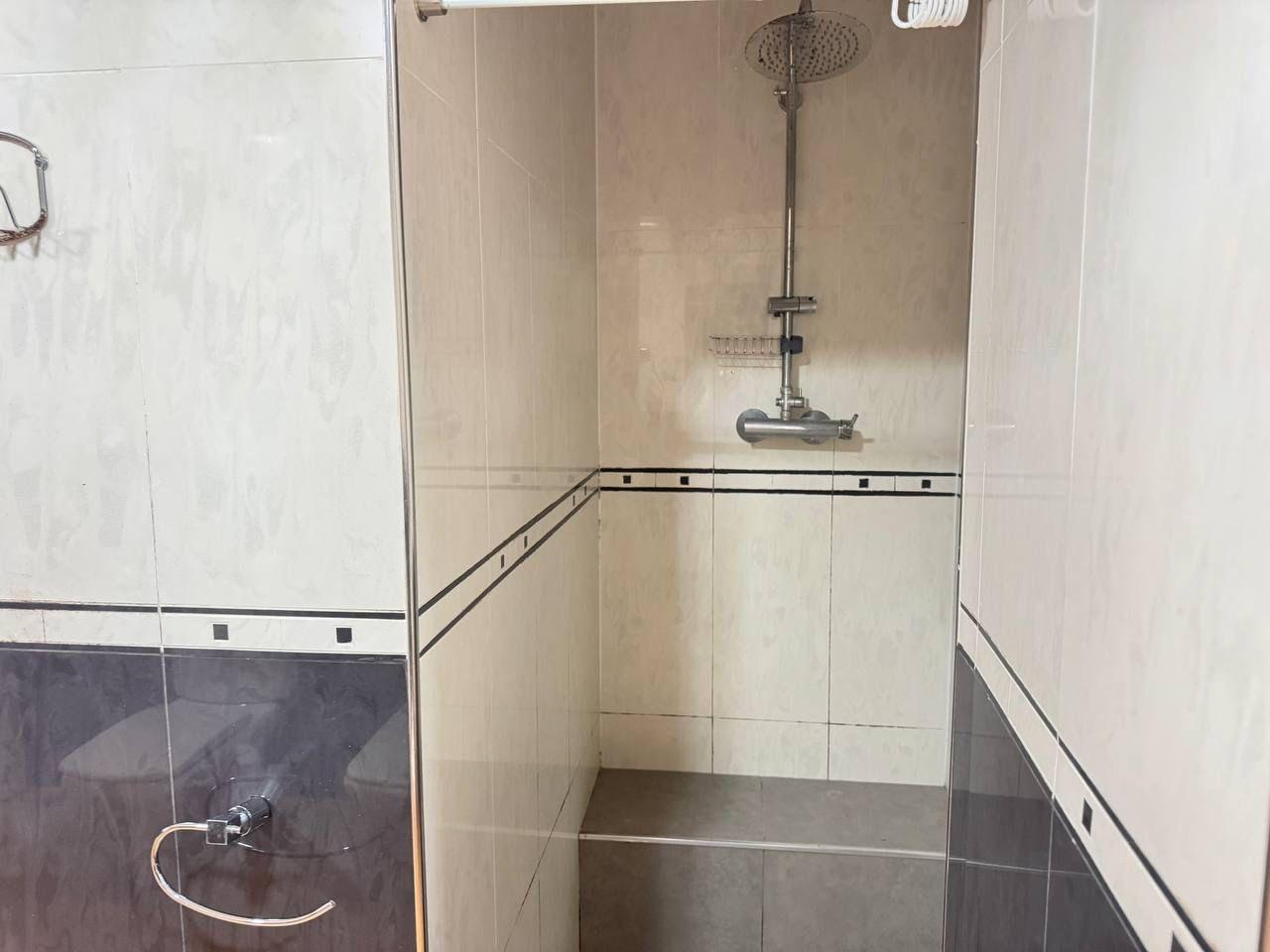 2-48-39 Spacious Semi-New Apartment in Torrevieja, Ideal for Living