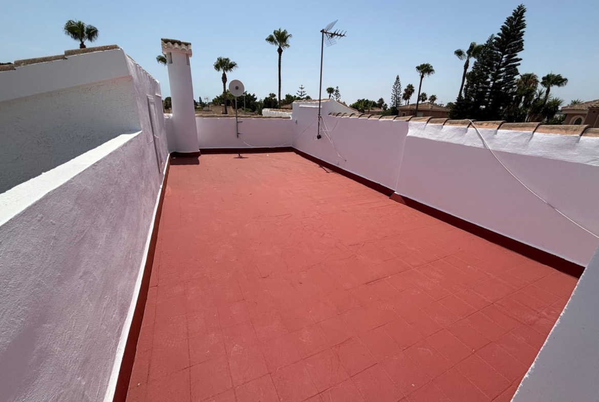 FABULOSA VILLA REFORMADA ESTILO MEDITERRÁNEO EN CIUDAD QUESADA