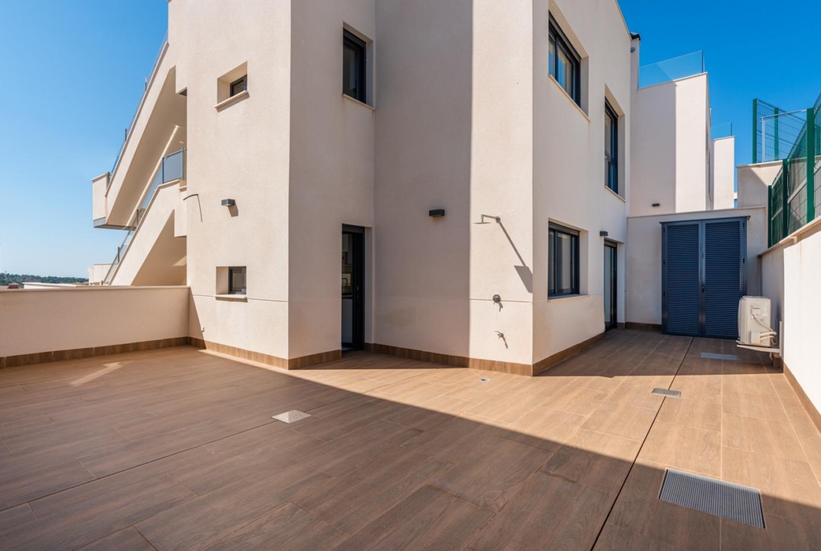 OBRA NUEVA! BUGALOW EN SAN MIGUEL DE SALINAS. 2 DORM. 2 BAÑOS. PISCINA+GARAJE.