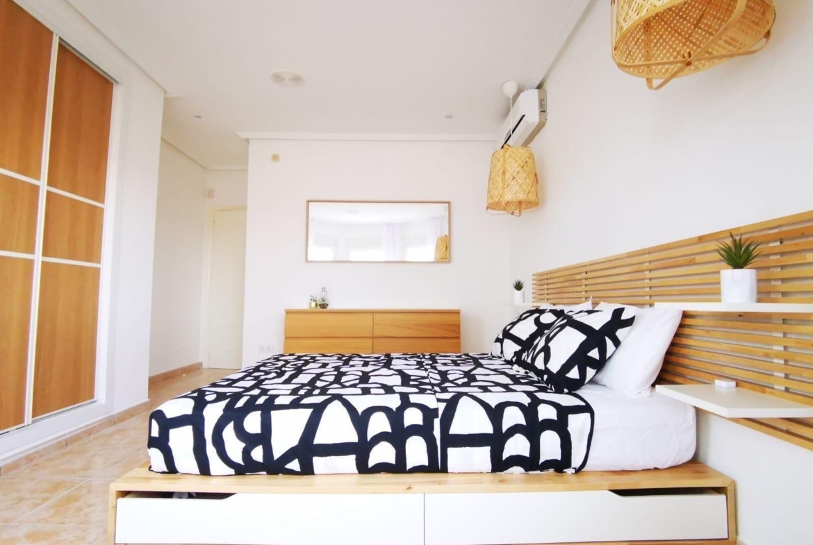 Ruim chalet in La Florida, Orihuela Costa – Ideaal om te genieten van de zon en het strand