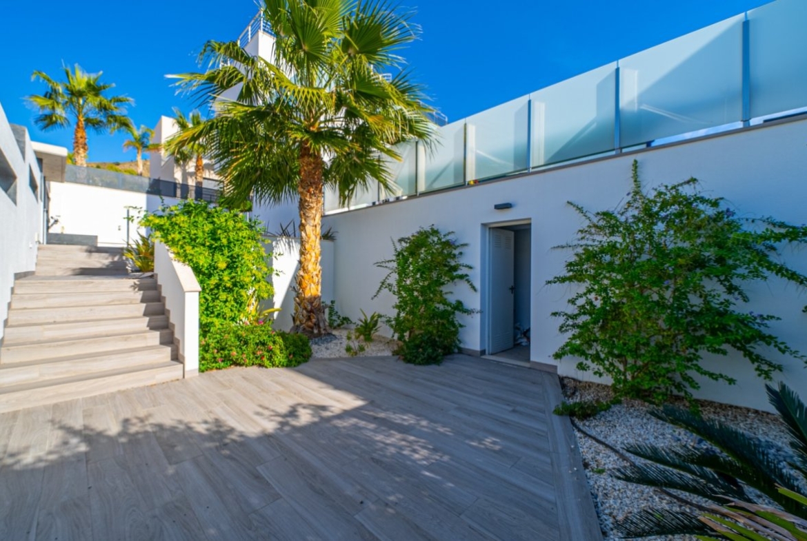 VILLA DE LUJO EN VENTA EN FINESTRAT – BALCON DE FINESTRAT