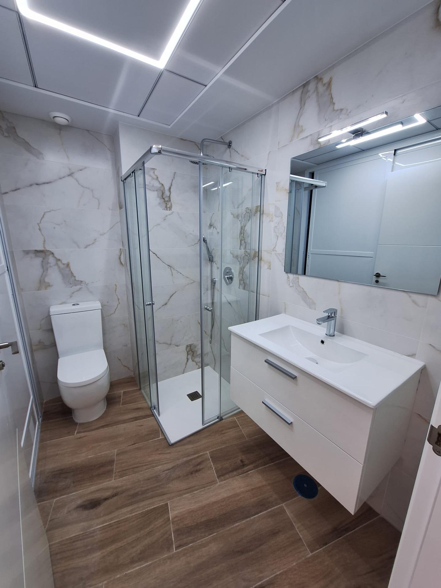 Nieuwbouw appartement in Villamartin met parkeerplaats en gemeenschappelijk zwembad