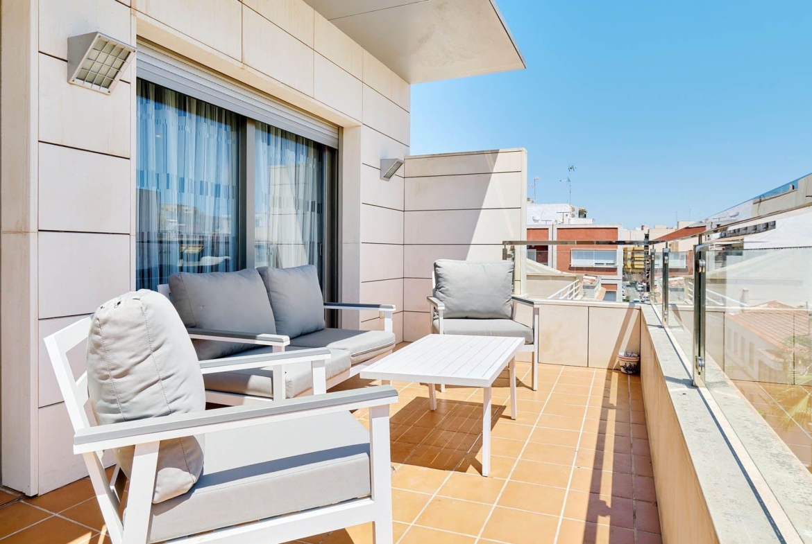 Luxury PENTHOUSE in the TORREVIEJA THEATER SQUARE