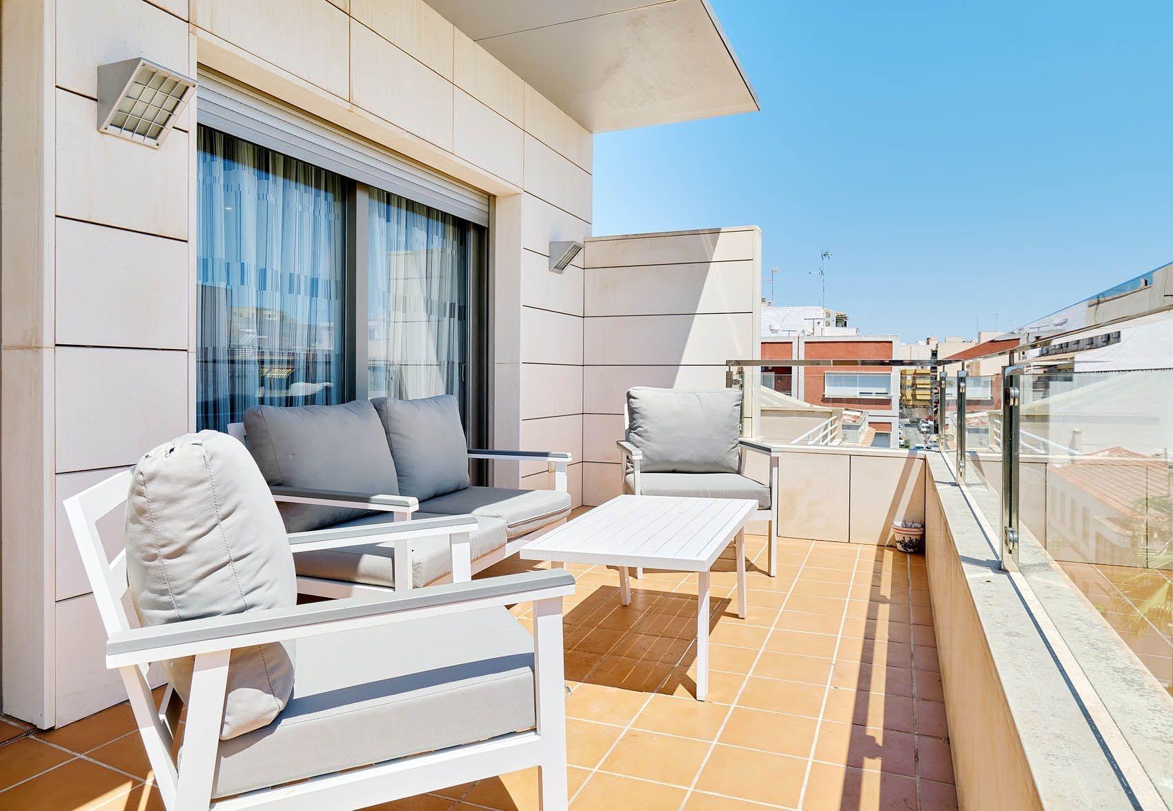 2-5-145 Luxury PENTHOUSE in the TORREVIEJA THEATER SQUARE