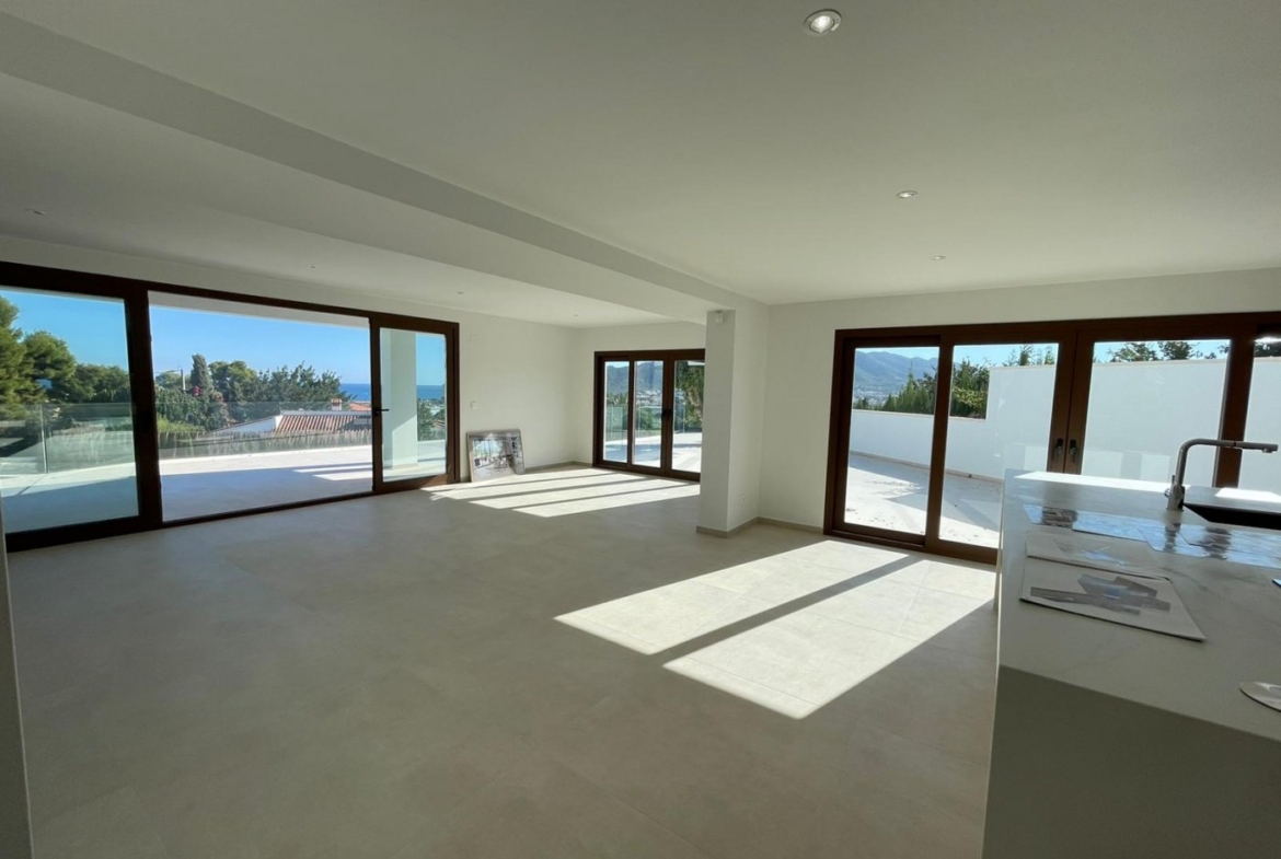 LUXURY VILLA IN ALTEA