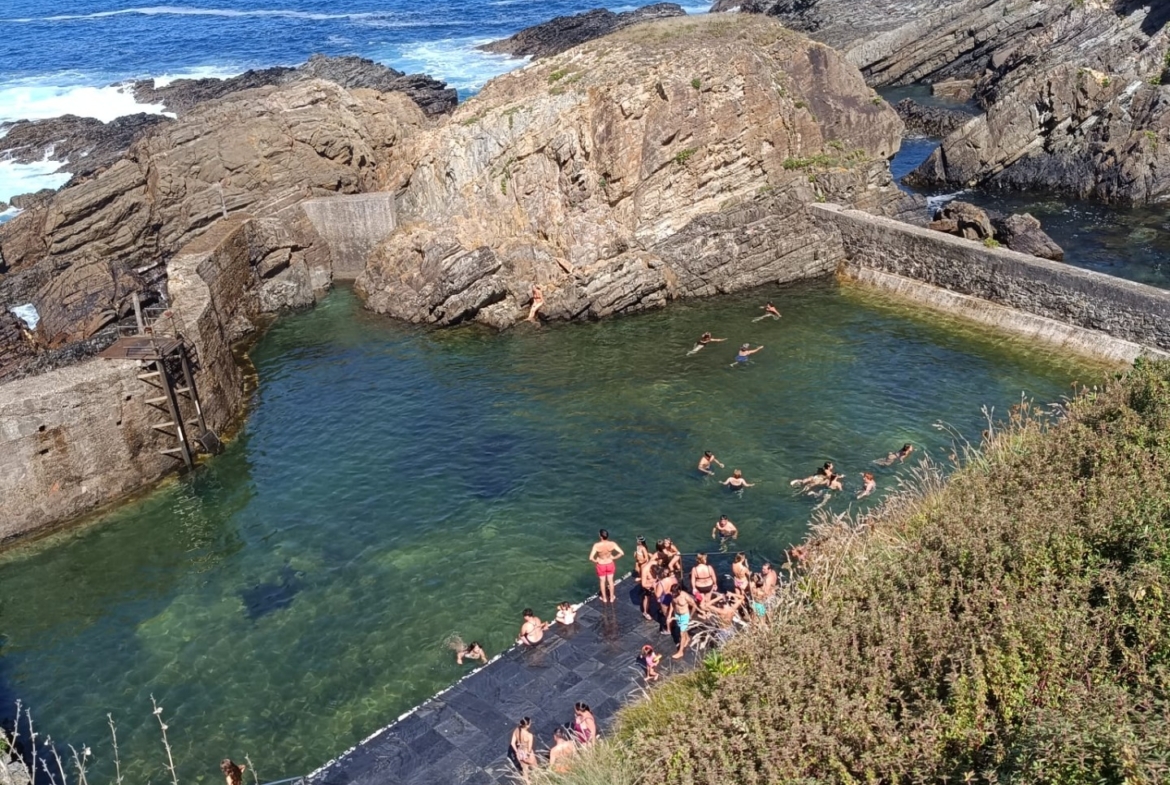 INVESTMENT FOR NEW CONSTRUCTION 100 METERS FROM MURALLÓN BEACH IN TAPIA DE CASARIEGO