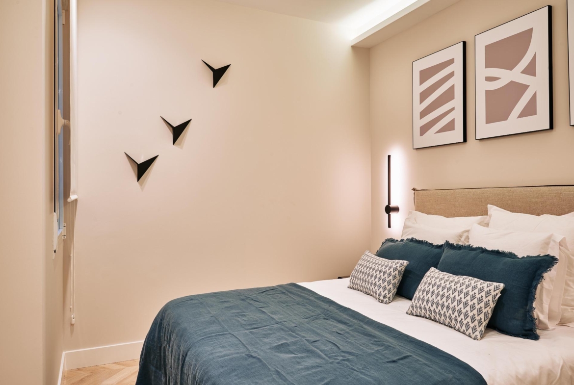 EXCLUSIVE BRAND NEW RENOVATED APARTMENT IN THE CENTER OF MADRID